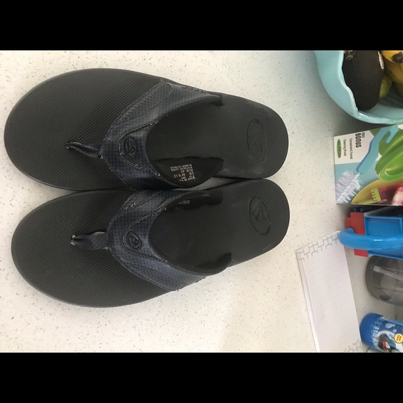 reef fanning size 12